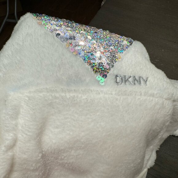 DKNY Girls Reversible Heart Sequin Sweatshirt Hoodie Size 3T - Picture 3 of 5
